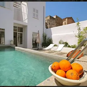 https://petit-hotel-ca-sa-padrina-darta.balearic-islands.net